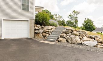 35 Thatcher Way, Barrington, NH 03825
