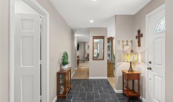 486 Ironwood Dr, Ballwin, MO 63011