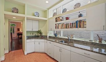 628 A St NE, Washington, DC 20002