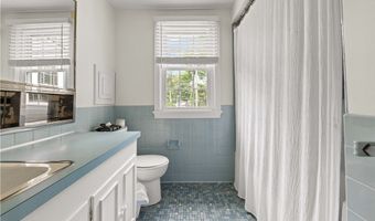 1119 Glenwood Dr, Alliance, OH 44601