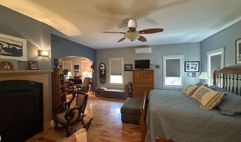 21 Dream Ln, Belfast, ME 04915