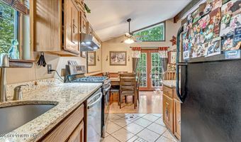 222 Keats Ln, Albrightsville, PA 18210