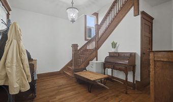 2928 E Stagecoach Trl, Apple River, IL 61001