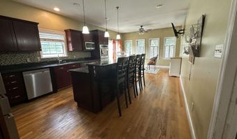 528 Vanderbilt Ave, Bayville, NJ 08721