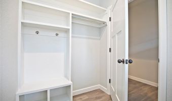 34 Holly Dr A, Bentonville, AR 72712