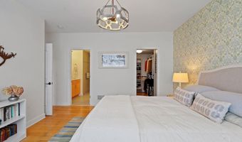 17 Chapel St Apt 402, Albany, NY 12210