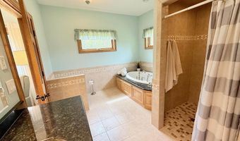 20 Mulberry Ln, Babbitt, MN 55731