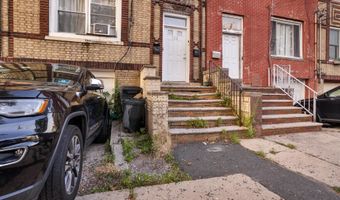 135 W 15TH St, Bayonne, NJ 07002