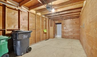 1915 NW Hickory Ln 8, Ankeny, IA 50023