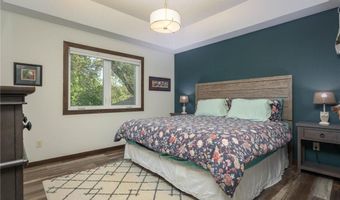 305 E Lake Geneva Rd NE, Alexandria, MN 56308