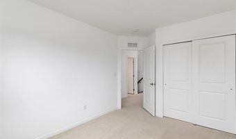 2769 Ashcombe Dr, Ann Arbor, MI 48105