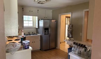 906 W Louisiana St, Beebe, AR 72012
