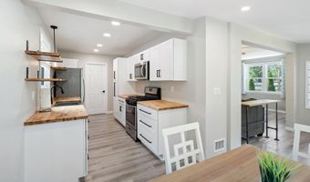 293 Brick Ave, Bayville, NJ 08721