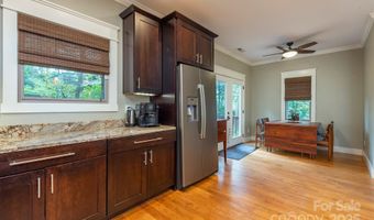 71 McLain St, Asheville, NC 28803