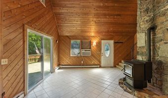 130 S Niantic Dr, Charlestown, RI 02813