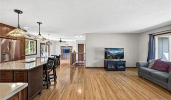 441 Walnut Ln, Apple Valley, MN 55124