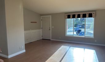 21984 CAMELLIA Ct, Aurora, OR 97002