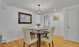 6 Beechwood Cir, Cromwell, CT 06416