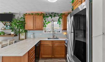 68 Everglade Ave, Warwick, RI 02886
