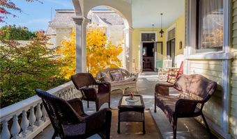 45 Ayrault St 5, Newport, RI 02840