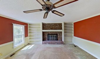 512 Raymond Dr, Arapahoe, NC 28510