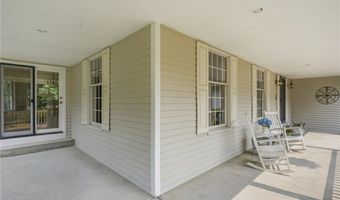 136 Holly Hills Ln, North Kingstown, RI 02874