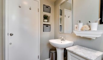 233 Wixon Ave, Aptos, CA 95003