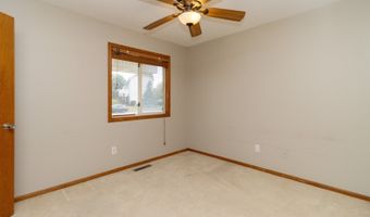 1017 10th Ave NW, Altoona, IA 50009