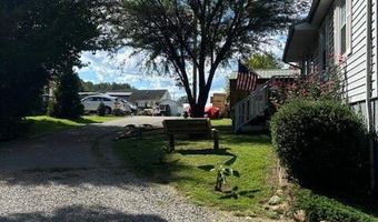 40 N Richmond St, Auxier, KY 41602