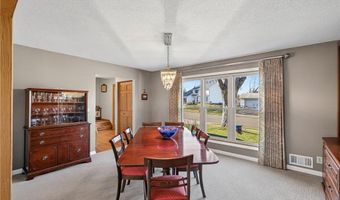 15716 Hayes Trl, Apple Valley, MN 55124