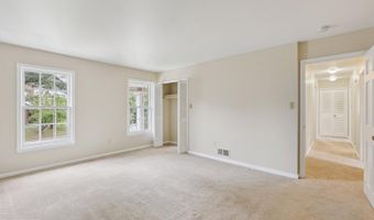 4893 35TH Rd N, Arlington, VA 22207