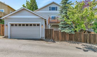 380 Hemlock Ln, Ashland, OR 97520