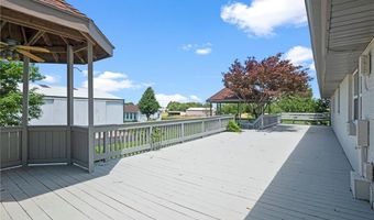 22617 155th St, Basehor, KS 66007
