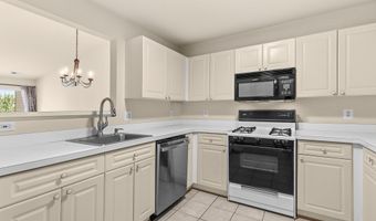 44096 NATALIE Ter 302, Ashburn, VA 20147