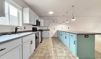 325 MATOT St B, Brookings, OR 97415