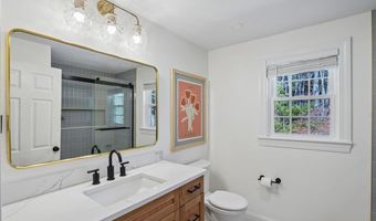 18 Hawk Dr, Bedford, NH 03110
