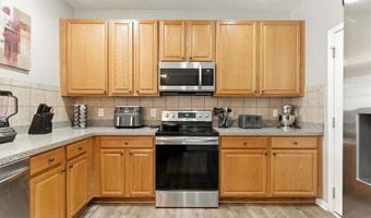 302 Oak Leaf Pl, Acworth, GA 30102