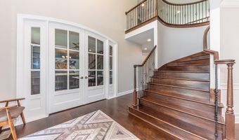 2376 Westbrooke Cir S, Ann Arbor, MI 48105