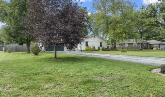 1166 Ledgewood Ln, Avon, IN 46123