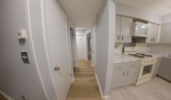 2 Oyster Bay Rd Apt D Rd 2D, Absecon, NJ 08201