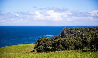 402 Mehana Rd, Haiku, HI 96708