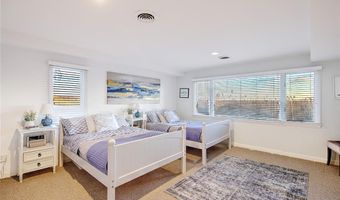 377 Rumstick Rd, Barrington, RI 02806