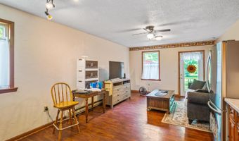 204 S Main St, Ashley, OH 43003