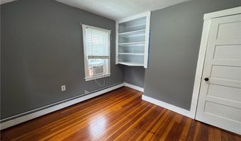 67 Hall Ave, Newport, RI 02840