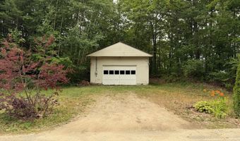 21 7th St, Auburn, ME 04210