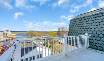 221 Magnolia Dr, Bayville, NJ 08721