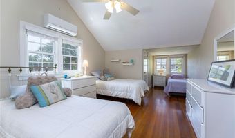 135 Longfellow Rd, Jamestown, RI 02835
