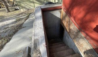 506 6th St S, Basin, WY 82410