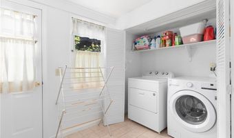 24 Kirkbrae Dr, Lincoln, RI 02865