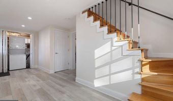 2000 S LANGLEY St, Arlington, VA 22204